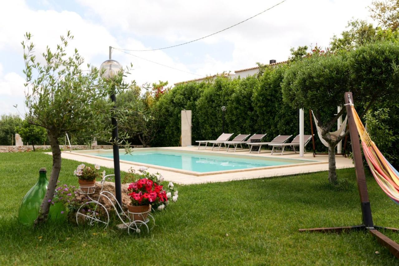 Trullo Rinaldi - Private Pool And Sauna Castellana Grotte Ngoại thất bức ảnh